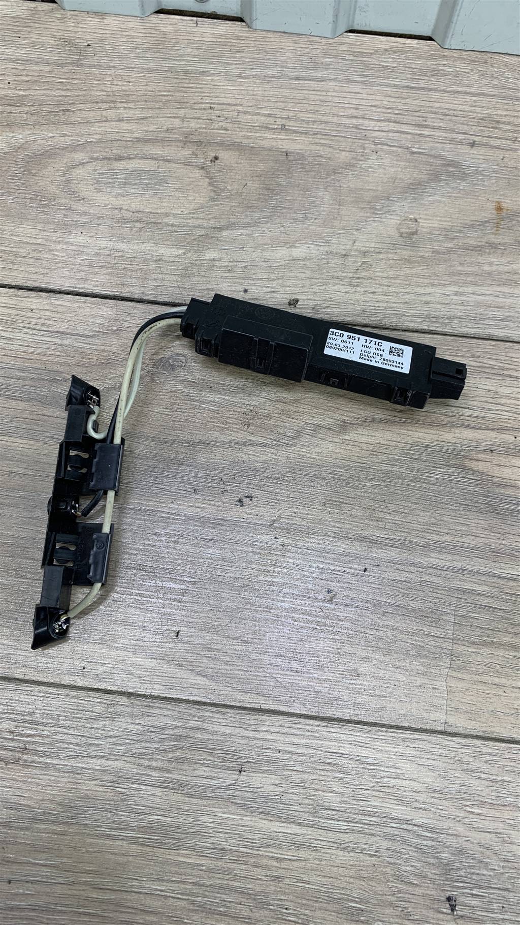 VW Passat (B7) 2011> для Датчик ультразвуковой VW Passat (B7) 2011> для Датчик ультразвуковой