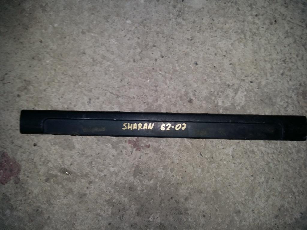 VW Sharan 2000-2006 для Молдинг бампера передний центральный