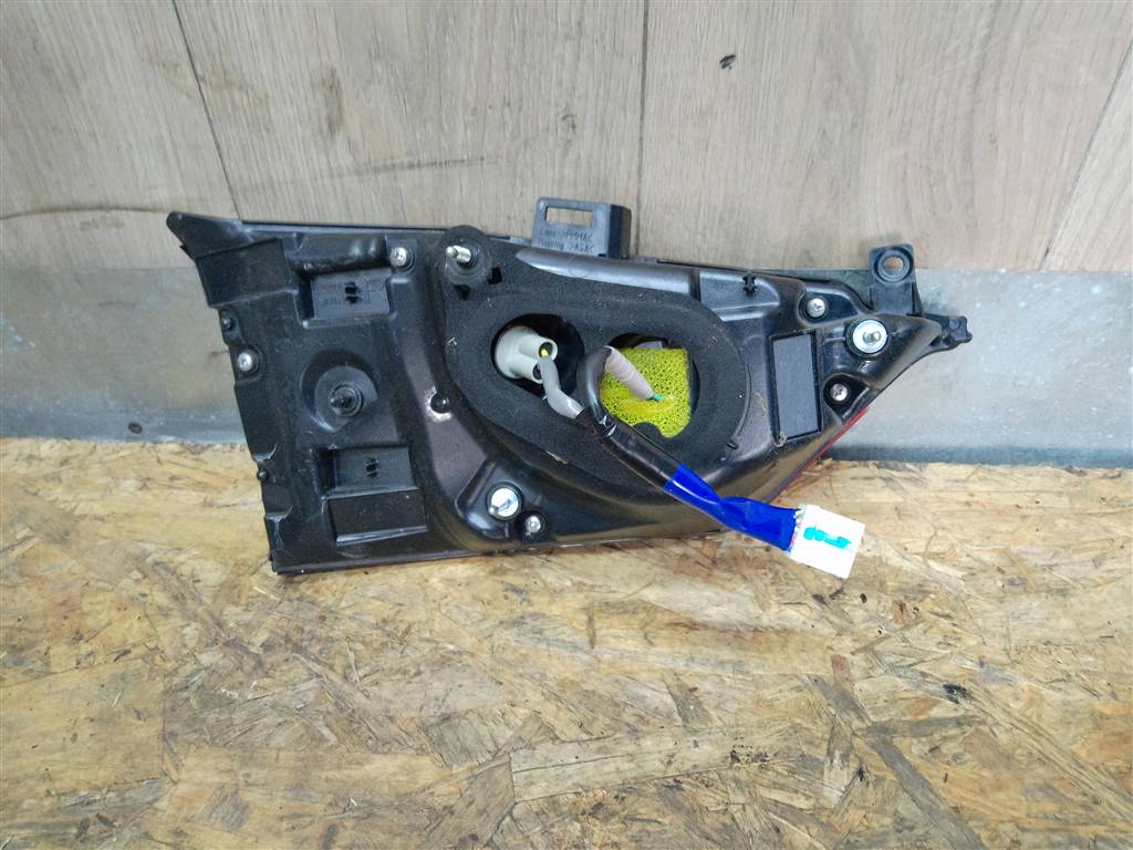 Lexus RX 350/450H 2017-2019 для Фонарь задний внутренний правый Lexus RX 350/450H 2017-2019 для Фонарь задний внутренний правый