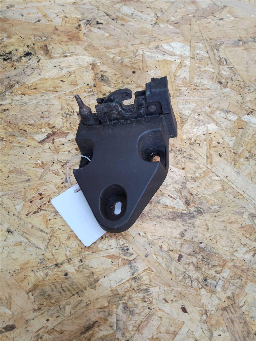 Opel Vivaro  с 2006-2014 для Замок двери задней правой