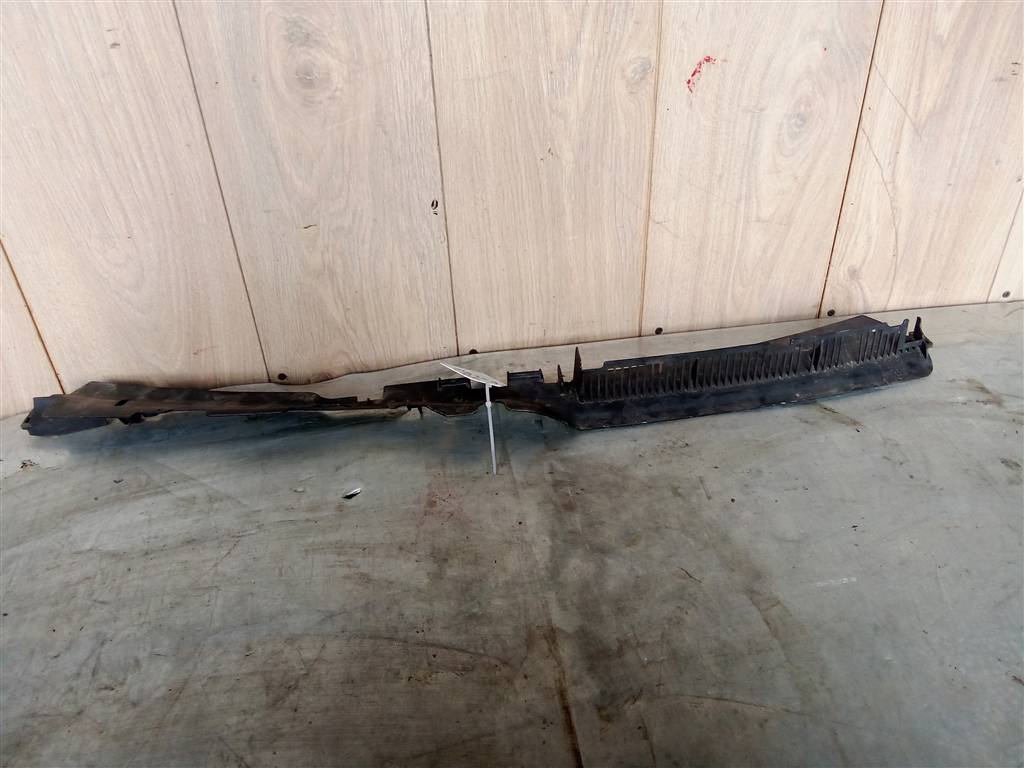 VW Passat (B6) 2005-2010 для Воздуховод радиатора верхний