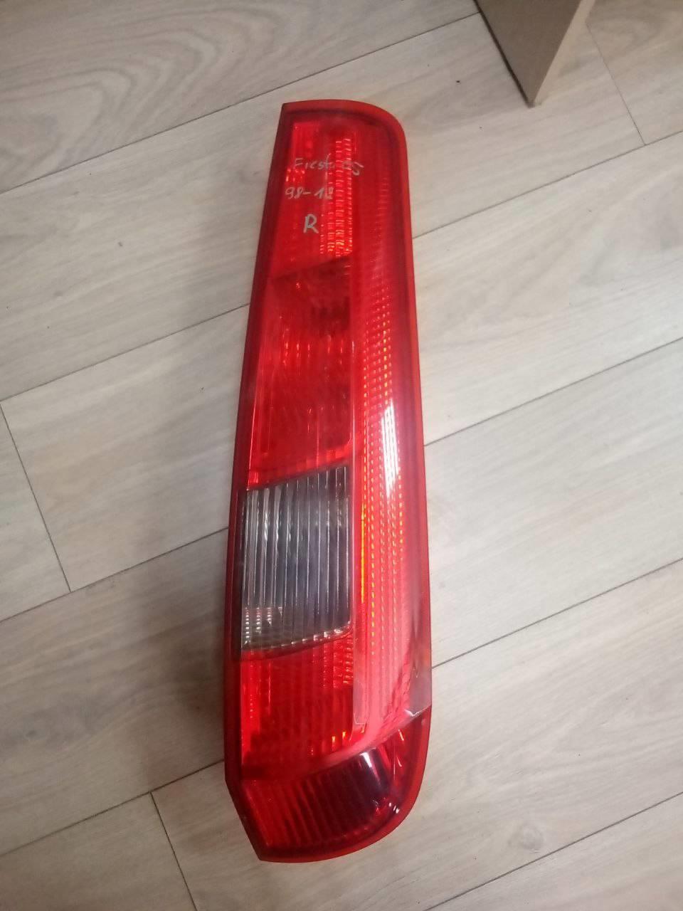 Ford Fiesta 2001-2007 для Фонарь задний правый Ford Fiesta 2001-2007 для Фонарь задний правый