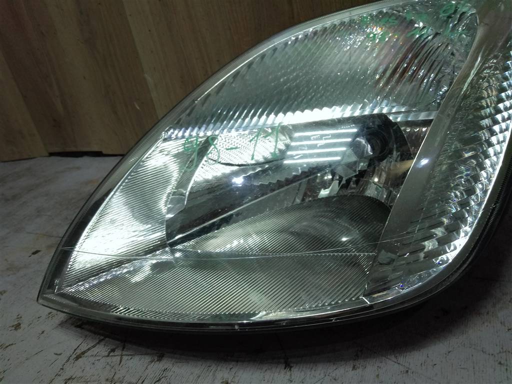 Ford Fiesta 2001-2007 для Фара левая Ford Fiesta 2001-2007 для Фара левая