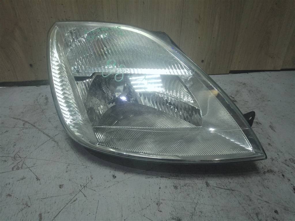 Ford Fiesta 2001-2007 для Фара правая Ford Fiesta 2001-2007 для Фара правая