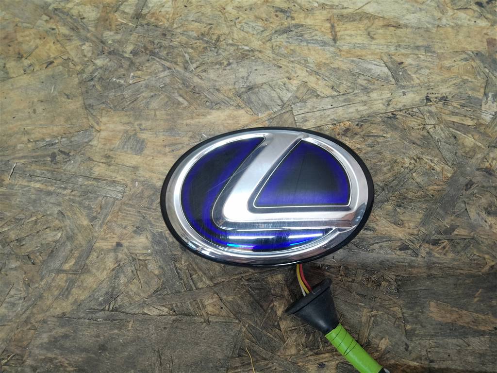 Lexus RX 350/450H 2017-2019 для Эмблема