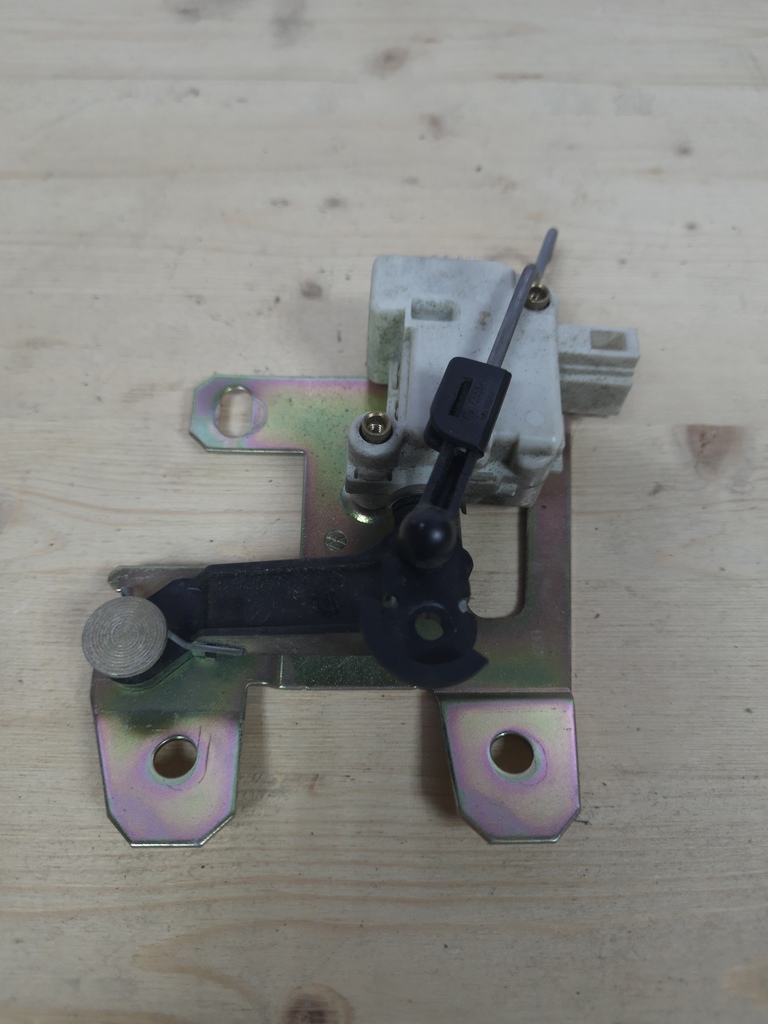 VW Touareg 2002-2010 для Активатор замка багажника