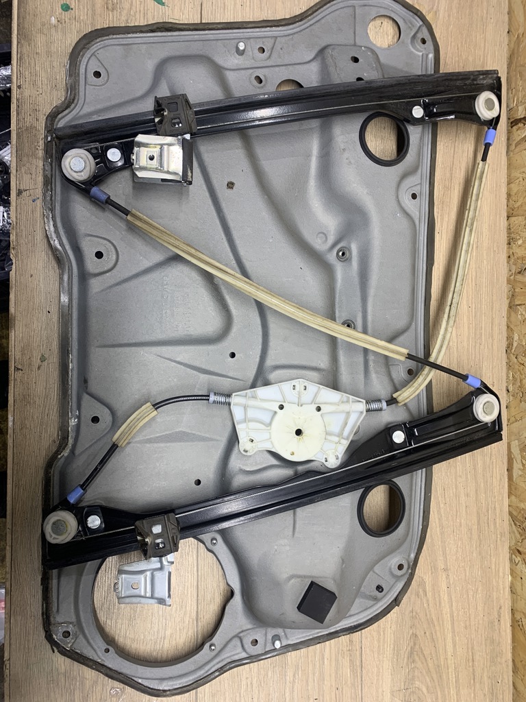 VW Golf IV/Bora 1997-2005 для Стеклоподъемник электр. передний правый