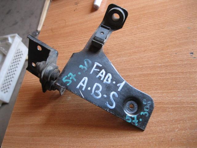 Skoda Fabia 1999-2006 для Кронштейн блока ABS (насос) Skoda Fabia 1999-2006 для Кронштейн блока ABS (насос)
