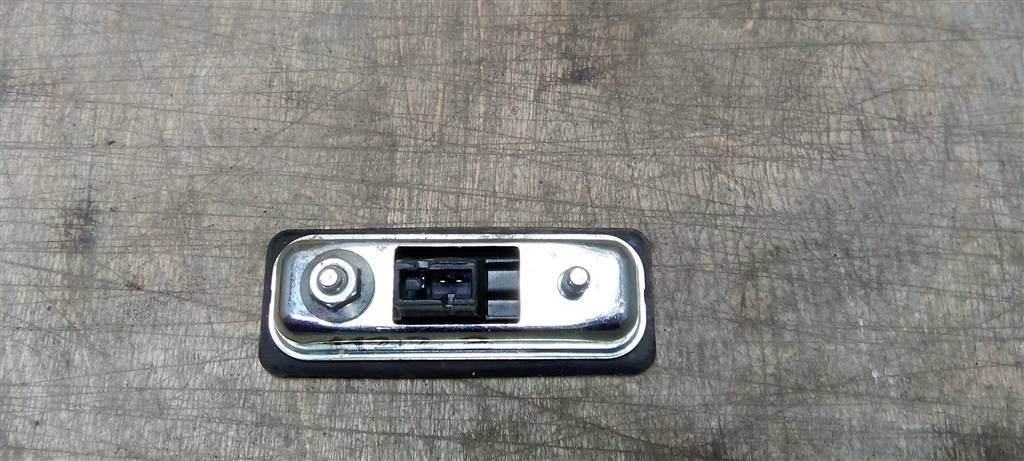 Skoda Roomster 2006> для Кнопка открывания багажника Skoda Roomster 2006> для Кнопка открывания багажника