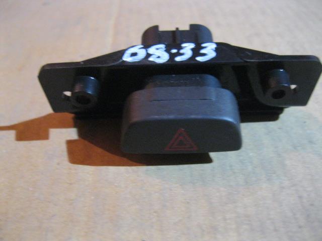 Ford Fiesta 2001-2007 для Кнопка аварийной сигнализации
