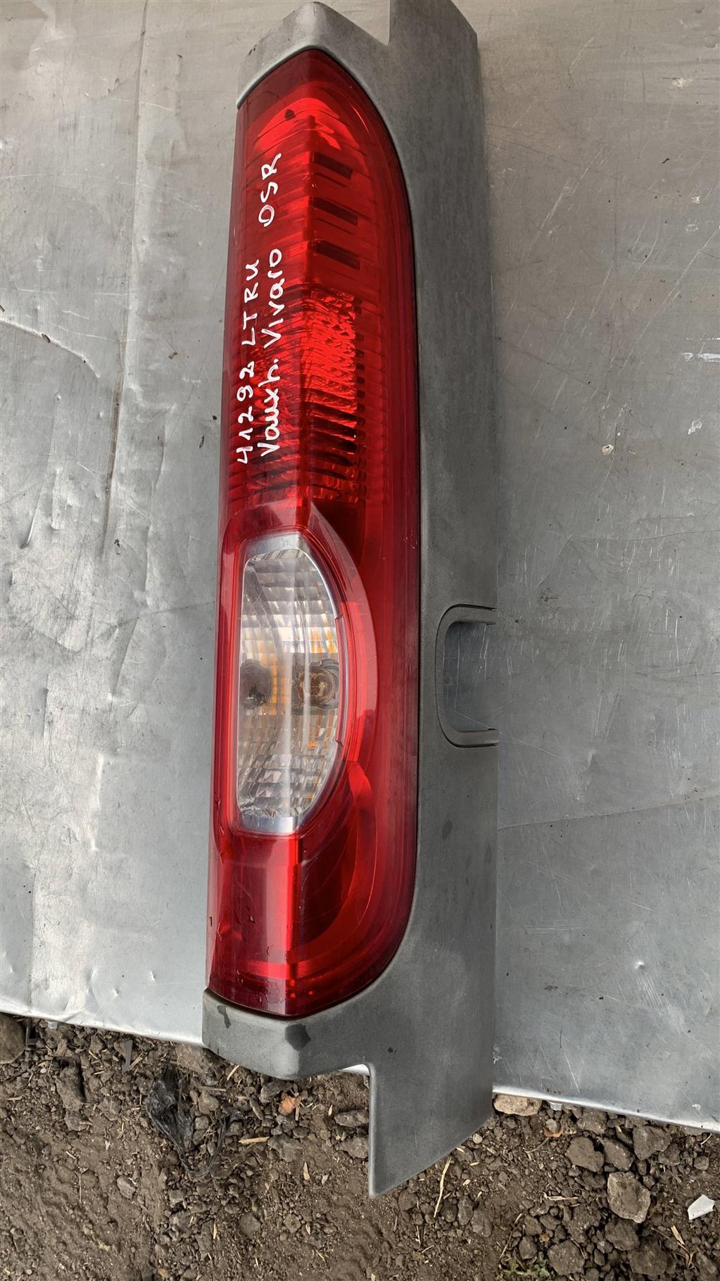 Opel Vivaro с 2006-2014 для Фонарь задний правый Opel Vivaro с 2006-2014 для Фонарь задний правый