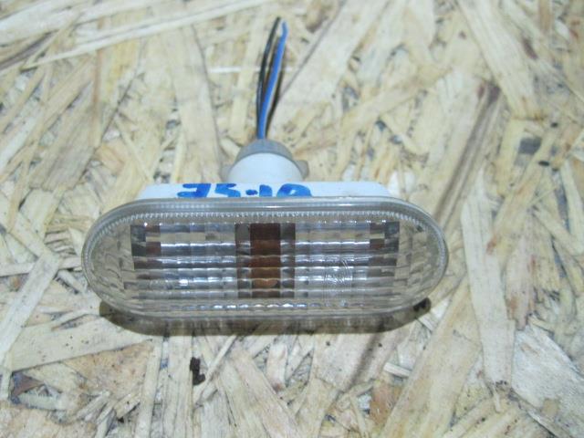 Ford Fiesta 2001-2007 для Повторитель на крыло белый Ford Fiesta 2001-2007 для Повторитель на крыло белый