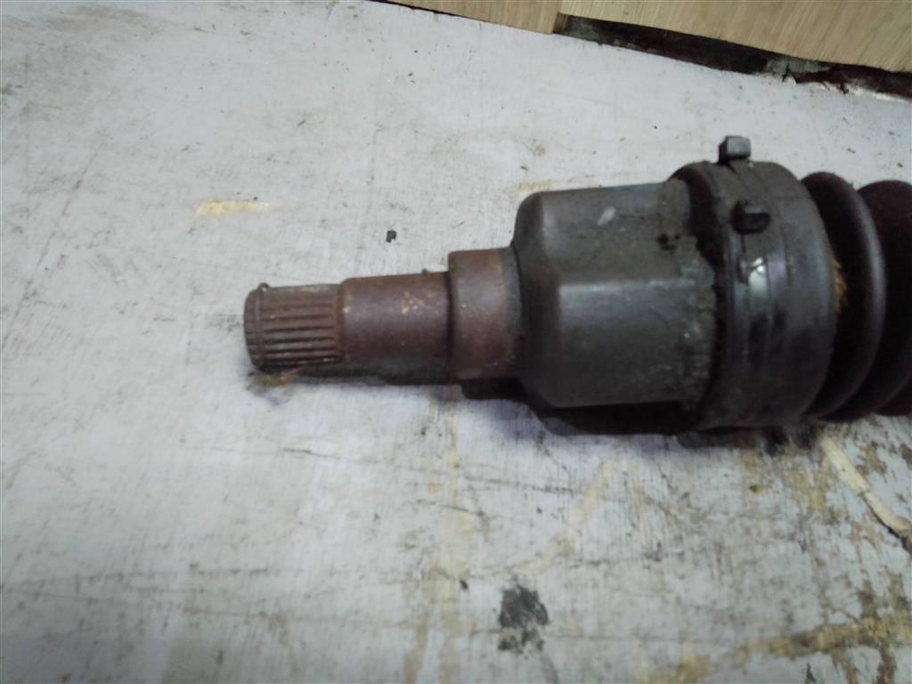 Ford Fiesta 2001-2007 для Полуось передняя левая Ford Fiesta 2001-2007 для Полуось передняя левая