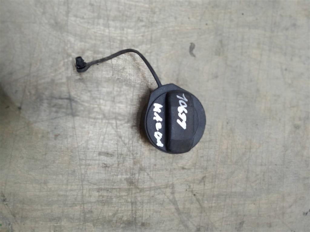 VW Touran 2010> для Крышка топливного бака