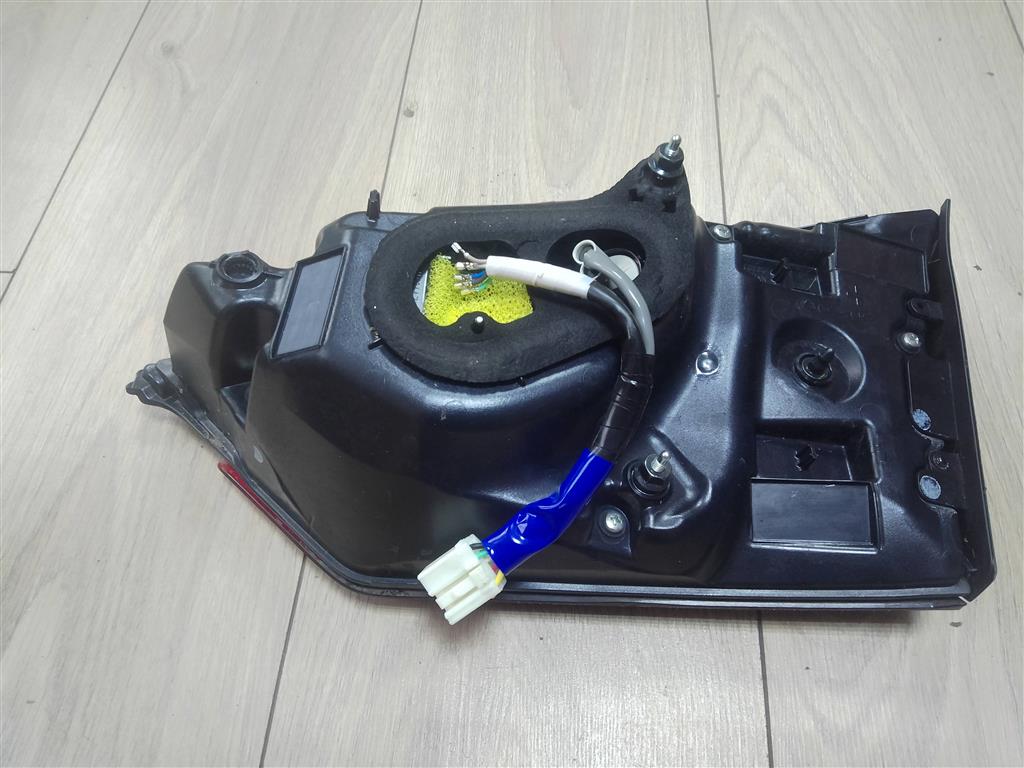 Lexus RX 350/450H 2017-2019 для Фонарь задний внутренний левый Lexus RX 350/450H 2017-2019 для Фонарь задний внутренний левый