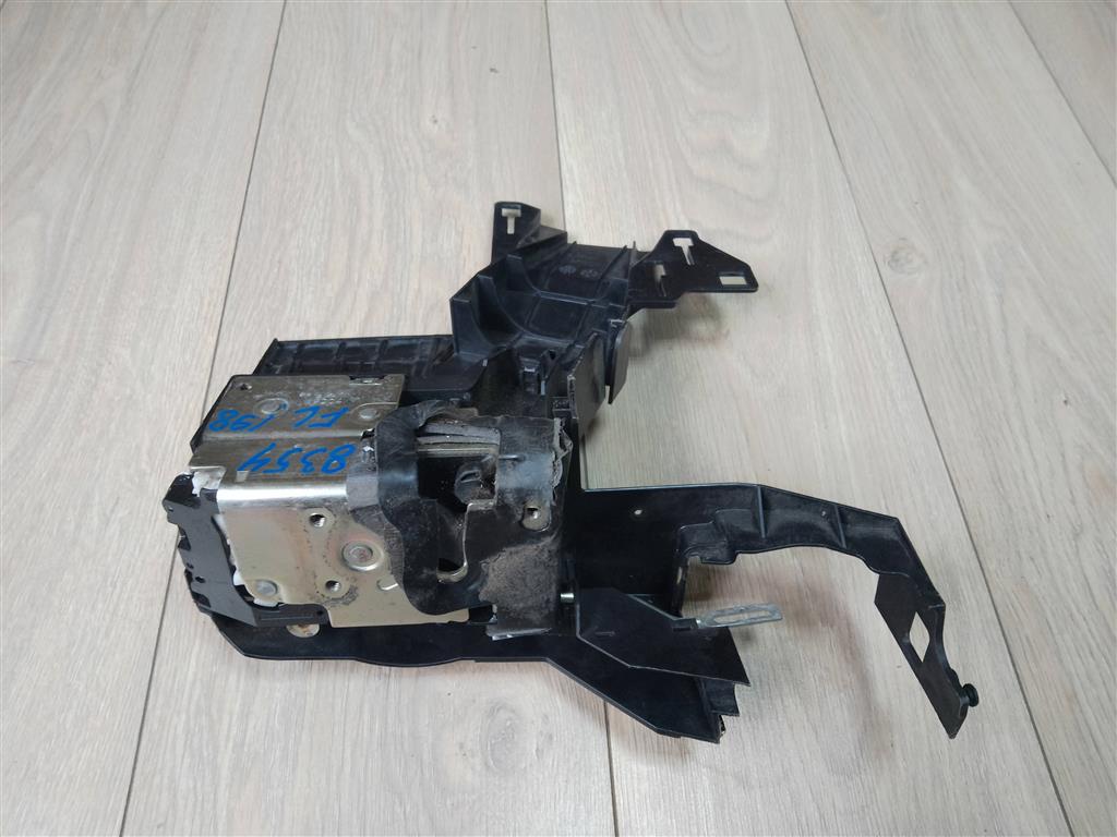 Ford Fiesta 2001-2007 для Замок двери передней левой