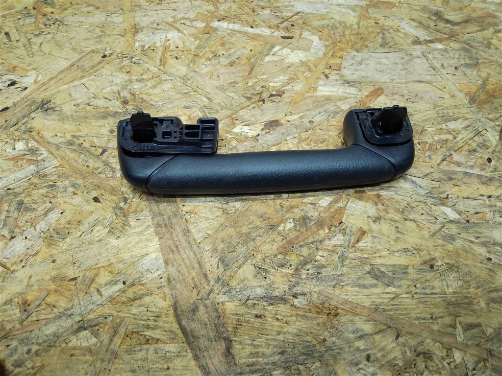 Lexus RX 350/450H 2017-2019 для Ручка внутренняя потолочная задняя правая Lexus RX 350/450H 2017-2019 для Ручка внутренняя потолочная задняя правая