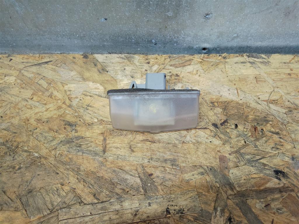 Lexus RX 350/450H 2017-2019 для Фонарь подсветки номера Lexus RX 350/450H 2017-2019 для Фонарь подсветки номера