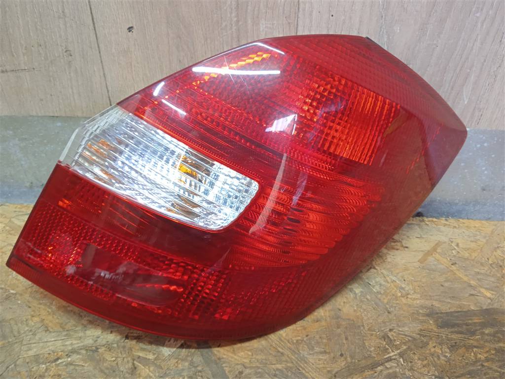 Skoda Fabia 2007-2015 для Фонарь задний правый Skoda Fabia 2007-2015 для Фонарь задний правый