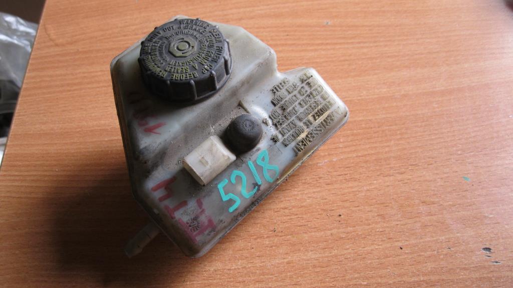 VW Transporter T4 1991-1996 для Бачок главного тормозного цилиндра