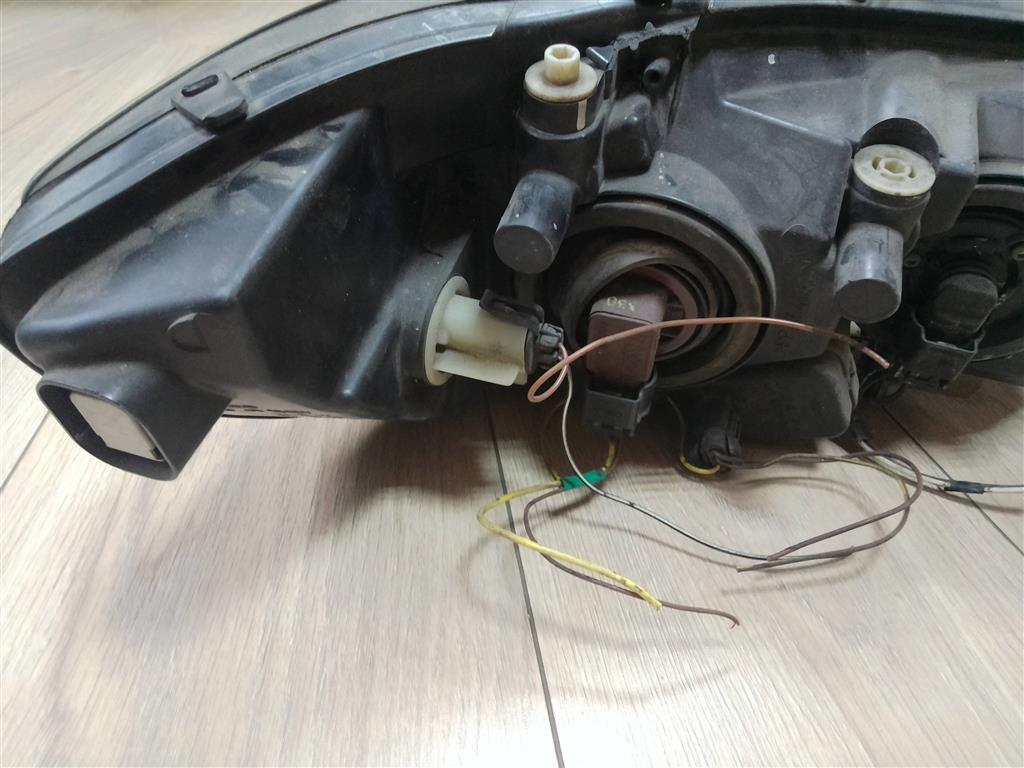 Opel Zafira A (F75) 1999-2005 для Фара левая Opel Zafira A (F75) 1999-2005 для Фара левая