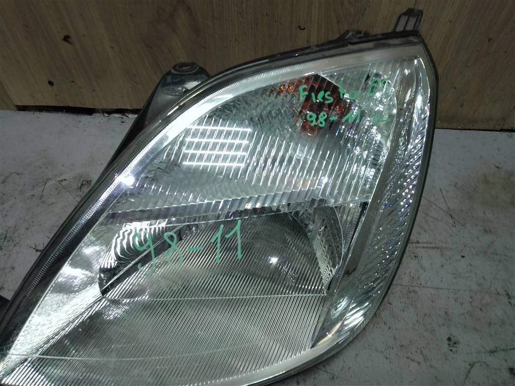 Ford Fiesta 2001-2007 для Фара левая Ford Fiesta 2001-2007 для Фара левая
