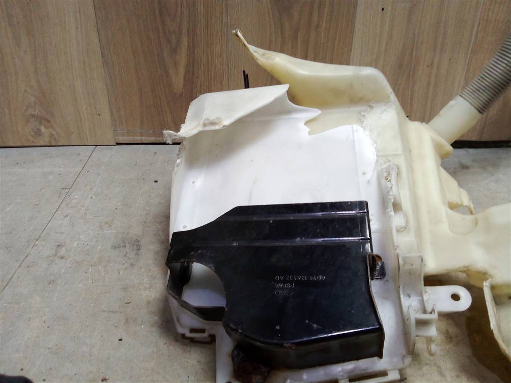 Ford Galaxy 2006-2015 для Бачок омывателя лобового стекла Ford Galaxy 2006-2015 для Бачок омывателя лобового стекла