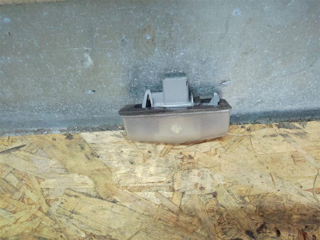 Lexus RX 350/450H 2017-2019 для Фонарь подсветки номера Lexus RX 350/450H 2017-2019 для Фонарь подсветки номера