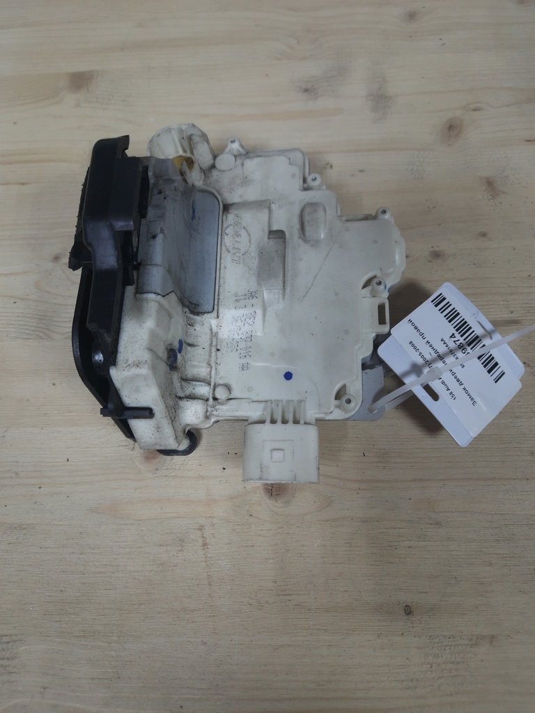 Audi A4 (B7) 2005-2008 для Замок двери передней правой