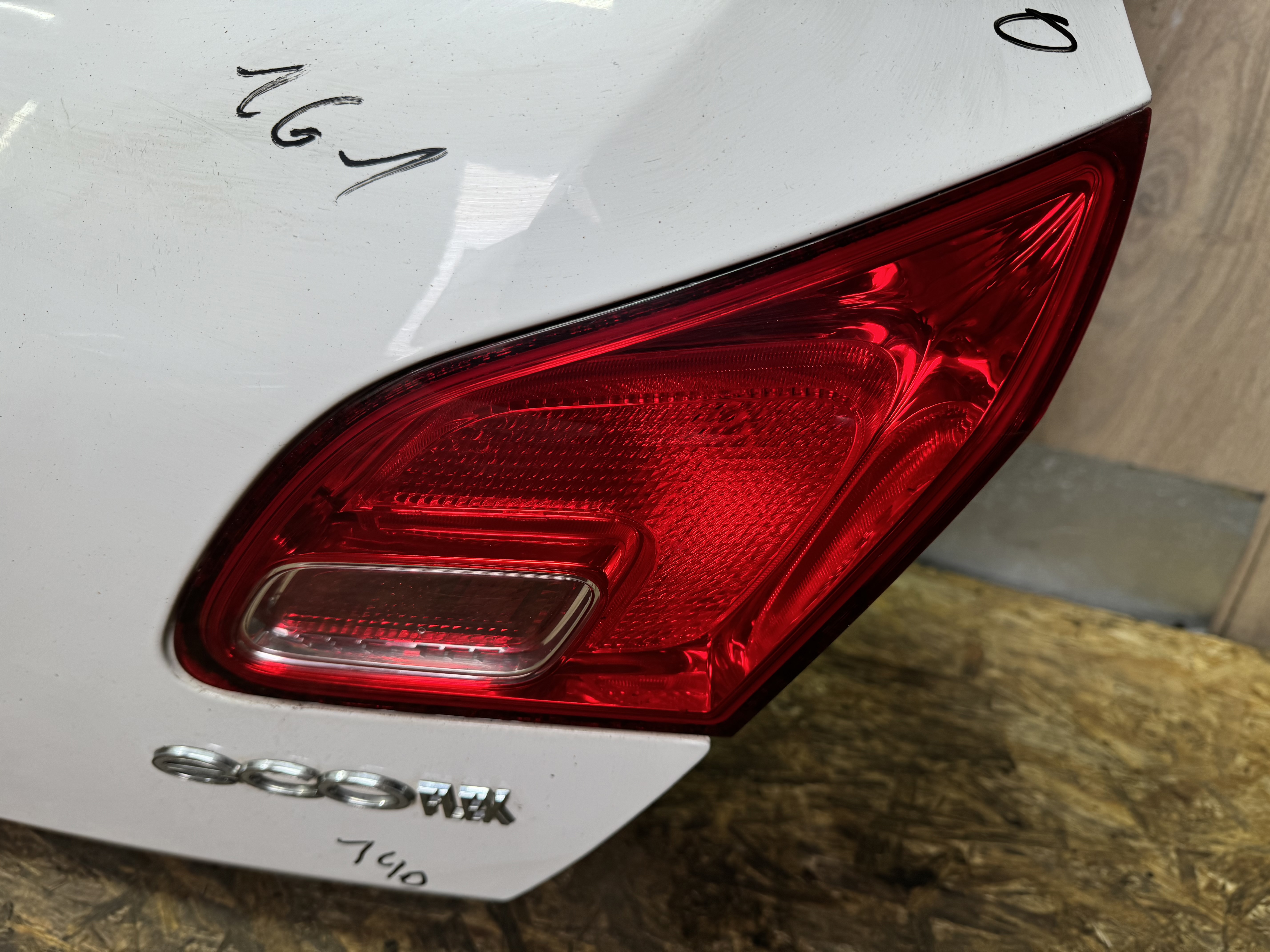 Opel Astra J 2010 - для Фонарь задний внутренний правый