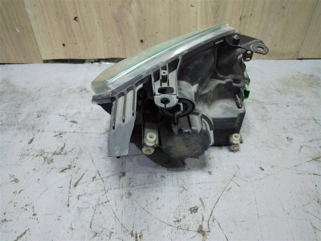 Ford Fiesta 2001-2007 для Фара левая Ford Fiesta 2001-2007 для Фара левая