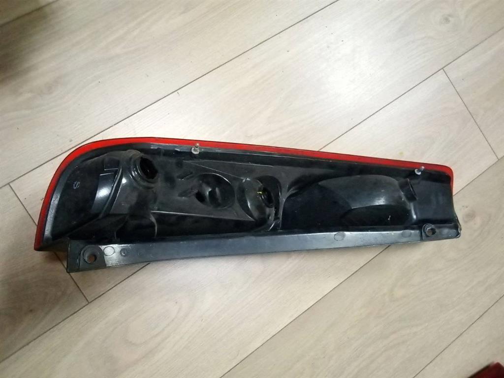 Ford Fiesta 2001-2007 для Фонарь задний правый Ford Fiesta 2001-2007 для Фонарь задний правый