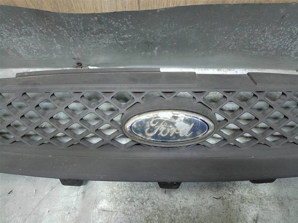 Ford Fiesta 2001-2007 для Решетка радиатора