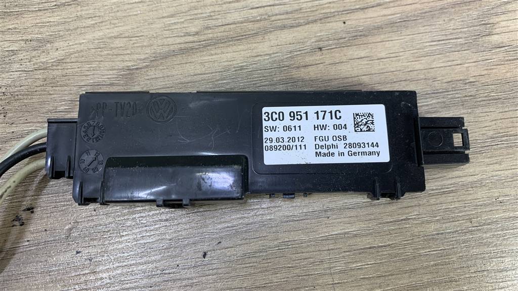 VW Passat (B7) 2011> для Датчик ультразвуковой VW Passat (B7) 2011> для Датчик ультразвуковой