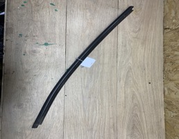 Уплотнитель стекла передней двери правой для VW Golf IV/Bora 1997-2005  запчасти бу