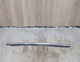 Уплотнитель стекла задней правой двери для Toyota Avensis II 2003-2008  запчасти бу