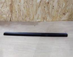 Уплотнитель стекла передней двери левой для VW Touran 2003-2010  запчасти бу