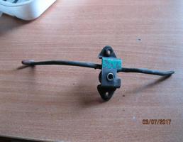 Крючок капота для Skoda Octavia (A4 1U-) 2000-2011  запчасти бу