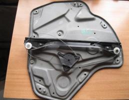 Стеклоподъемник механ. задний левый для Skoda Octavia (A5 1Z-) 2004-2013  запчасти бу