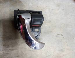 Ручка двери внутренняя правая для Toyota RAV 4 2006-2013  запчасти бу