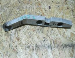 Кронштейн переднего бампера левый для Ford Focus II 2005-2008  запчасти бу