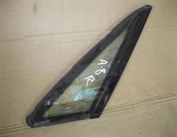 Стекло кузовное глухое правое для Audi A8 1994-1998  запчасти бу