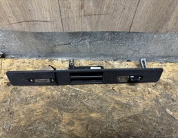 Ручка открывания багажника для Volvo XC90 2002-2014  запчасти бу