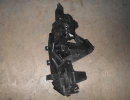 Замок двери передней правой для Ford C-MAX 2003-2011  запчасти бу