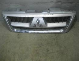 Решетка радиатора для Mitsubishi Pajero /Montero (V6, V7) 2000-2006  запчасти бу