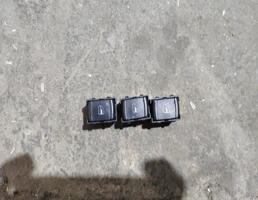 Кнопка стеклоподъемника задней левой двери для VW Golf IV/Bora 1997-2005  запчасти бу