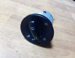 Переключатель света фар для Skoda Octavia (A5 1Z-) 2004-2013  запчасти бу