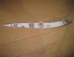 Направляющая переднего бампера левая для Ford C-MAX 2003-2011  запчасти бу