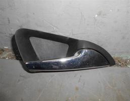 Ручка двери внутренняя правая для Opel Astra J 2010 -  запчасти бу