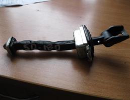 Ограничитель двери для Skoda Octavia (A5 1Z-) 2004-2013  запчасти бу